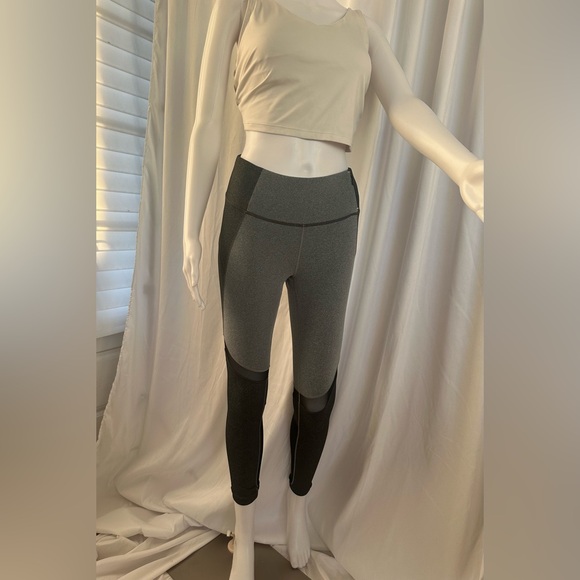 CALIA Inspire 7/8 length Gray/Dark Gray with Sheer Detail above knee - SMALL - Picture 3 of 8